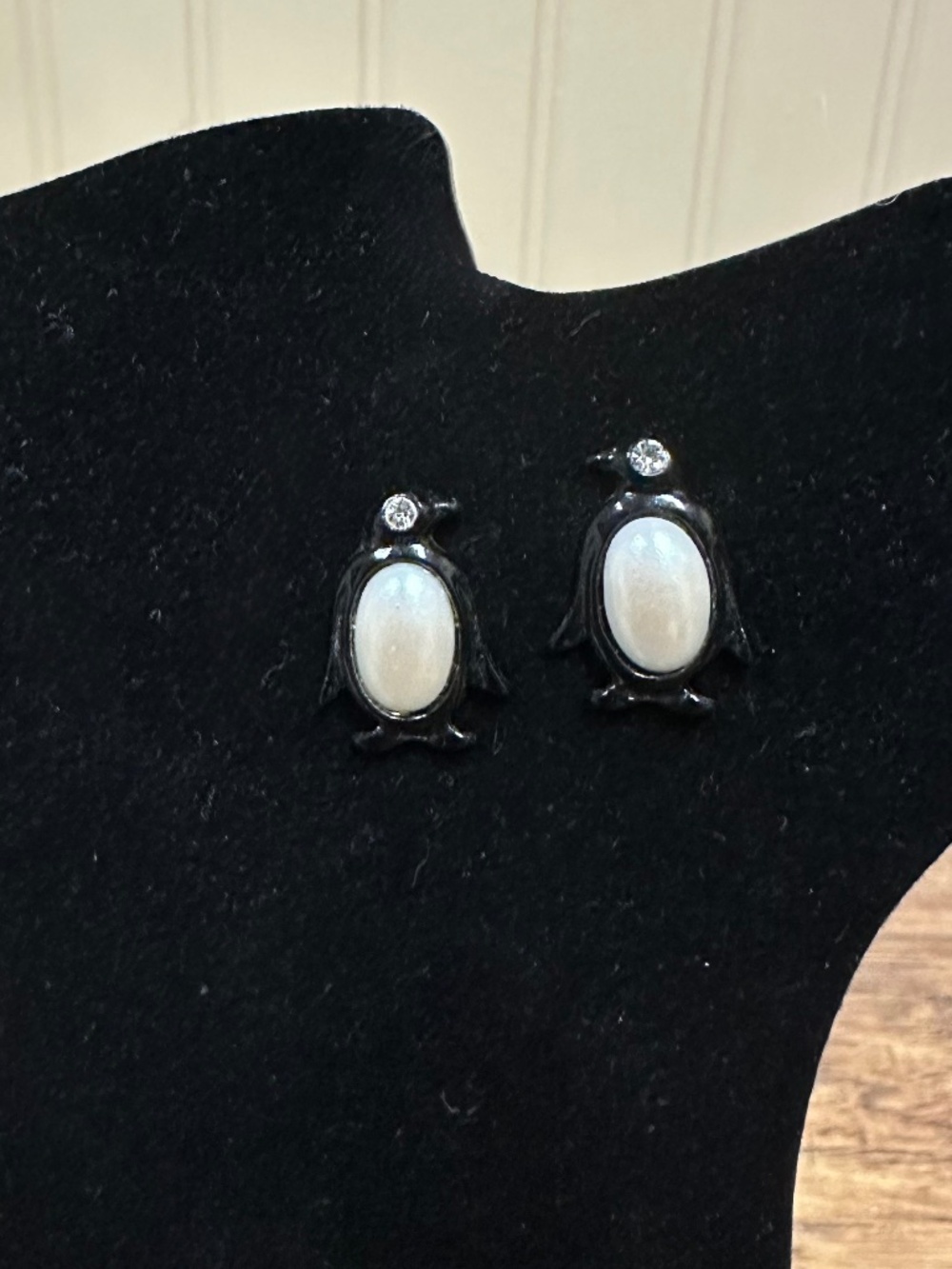 Avon 1990's Penguin Faux Pearl Black Lucite Rhinestones Stud Earrings